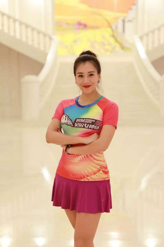 原创她是中国的田径世界冠军身材婀娜退役后成白富美女神