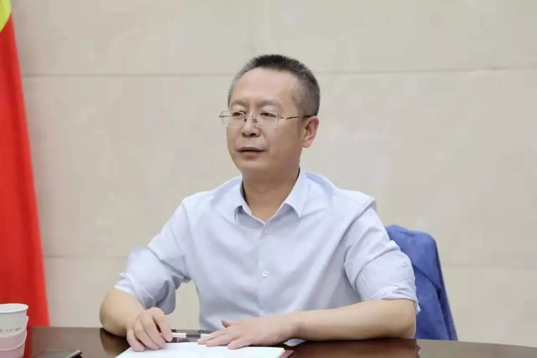 战疫情我在一线四鲍万同抗击疫情个人捐款27万元