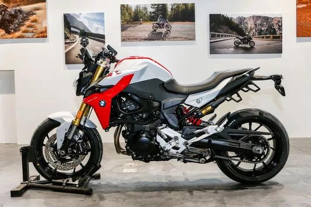 55万,台媒评测宝马2020款街车f900r,静态展示_搜狐汽车_搜狐网