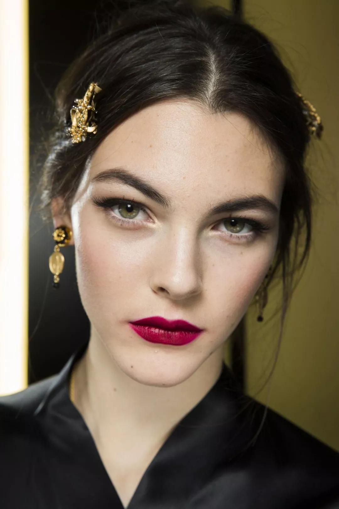 老佛爷的灵感缪斯又美又酷的意大利超模vittoriaceretti