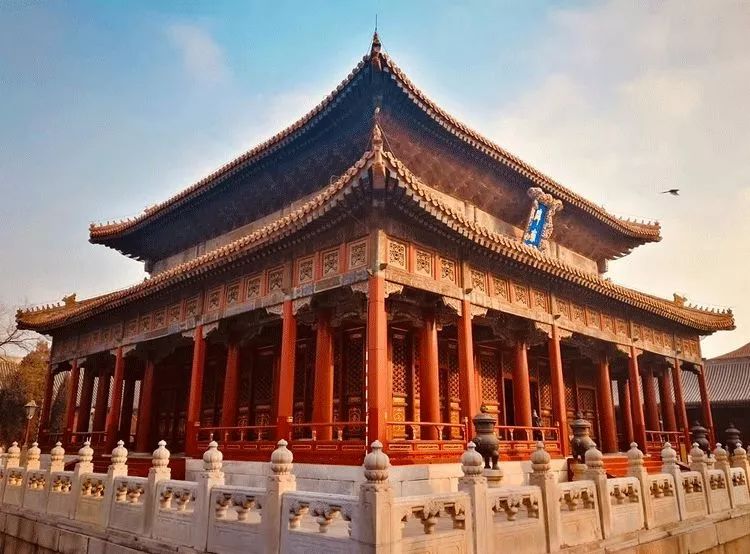 中式对称之美庄重有序和谐圆满