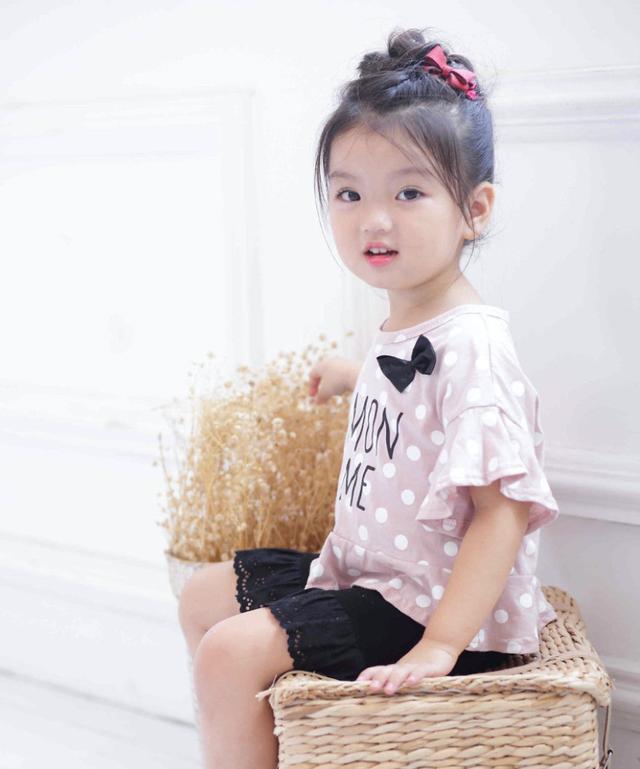 原创萌翻!阿拉蕾妹妹可爱视频曝光,跟姐姐感情如胶似漆