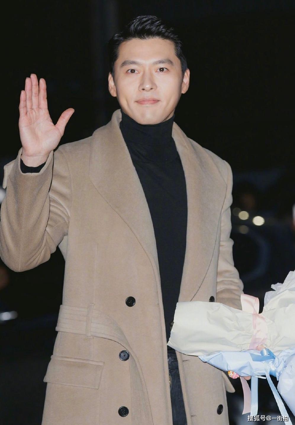 荧幕cp玄彬孙艺珍出街两人同穿风衣有气质网友都是逆生长