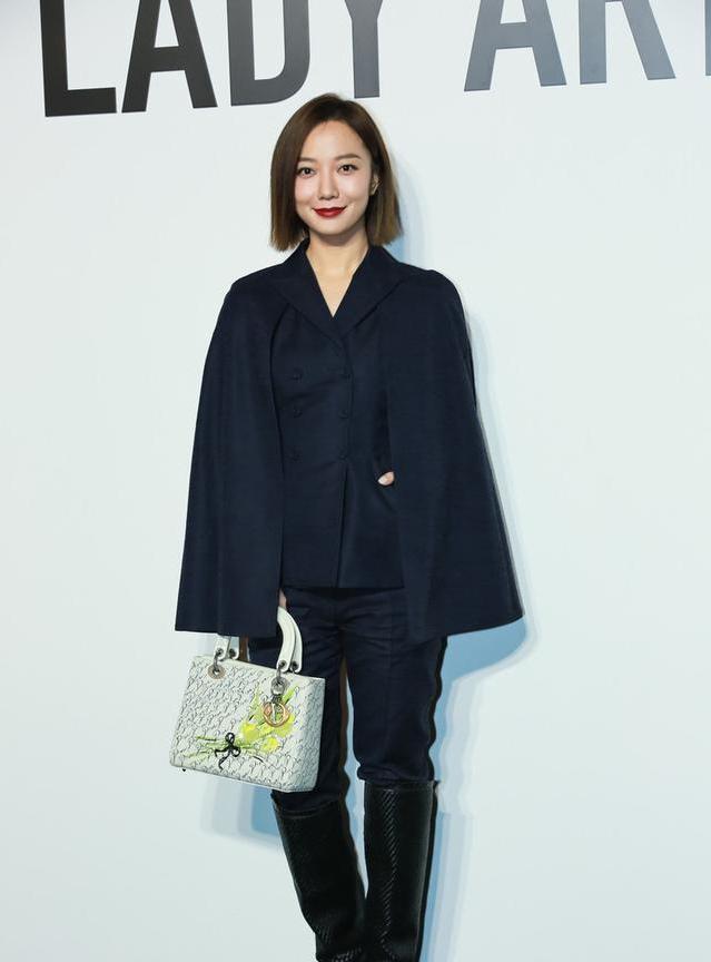 刘嘉玲王珞丹王子文同场现身活动明明是两代人却似同龄