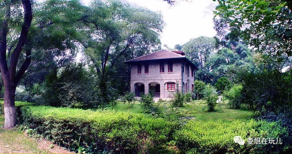 燕園>在京西名園 勺園 淑春園 的舊址基礎上上世紀二十年代 司徒雷登