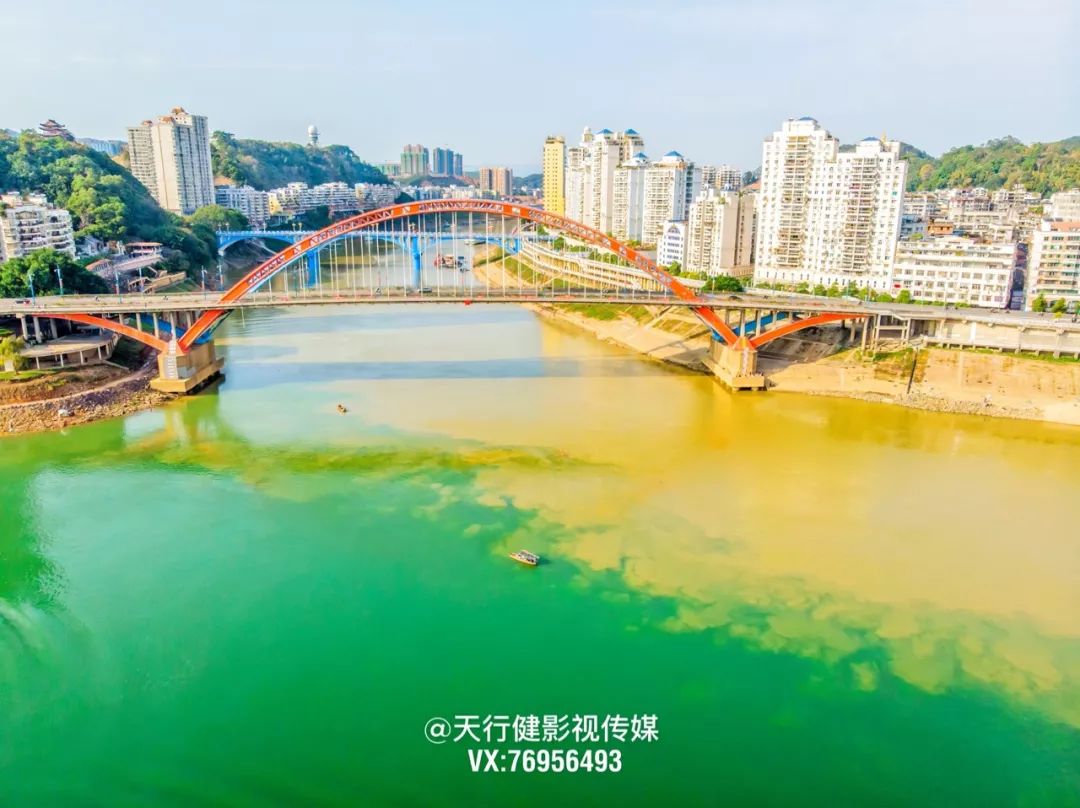 美爆朋友圈的梧州鸳鸯江