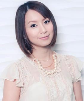 继导演陈嘉上喜得一女,女星黄子菲生女,歌手郑俊弘晒结婚照,前港姐