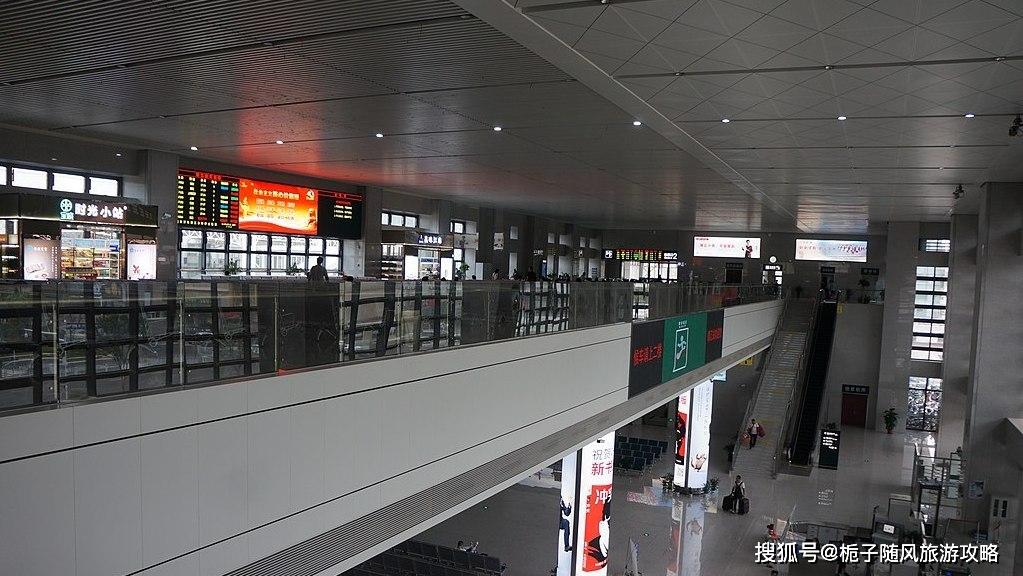 京沪铁路和沪宁城际铁路主要的中间站镇江站