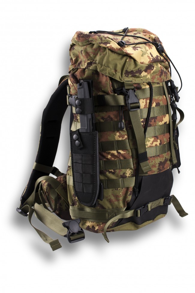 3刃材:n690钢(58hrc)手柄材质:forprene聚合物丛林大砍刀系列款式三十