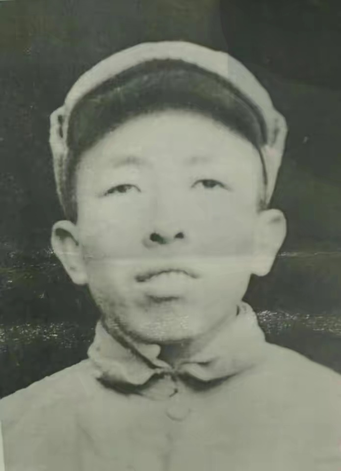 连长壮烈牺牲，建国后副连长成军区副司令，亲自为连长正名！-搜狐大视野-搜狐新闻