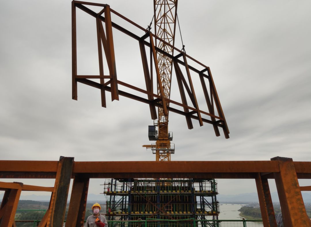 11分部相思洲大桥主桥劲性骨架吊装.▲№6分部文圩隧道开挖.