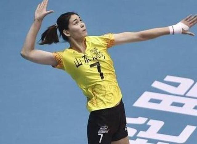 中国女排前国手,2015世界杯冠军成员张晓雅,以及来自山东女排的孙杰