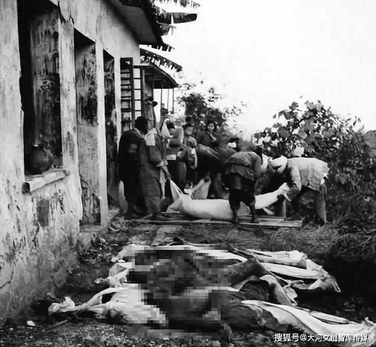 对关押在军统在重庆的数个集中营,如白公馆,渣滓洞,松林坡等处的革命