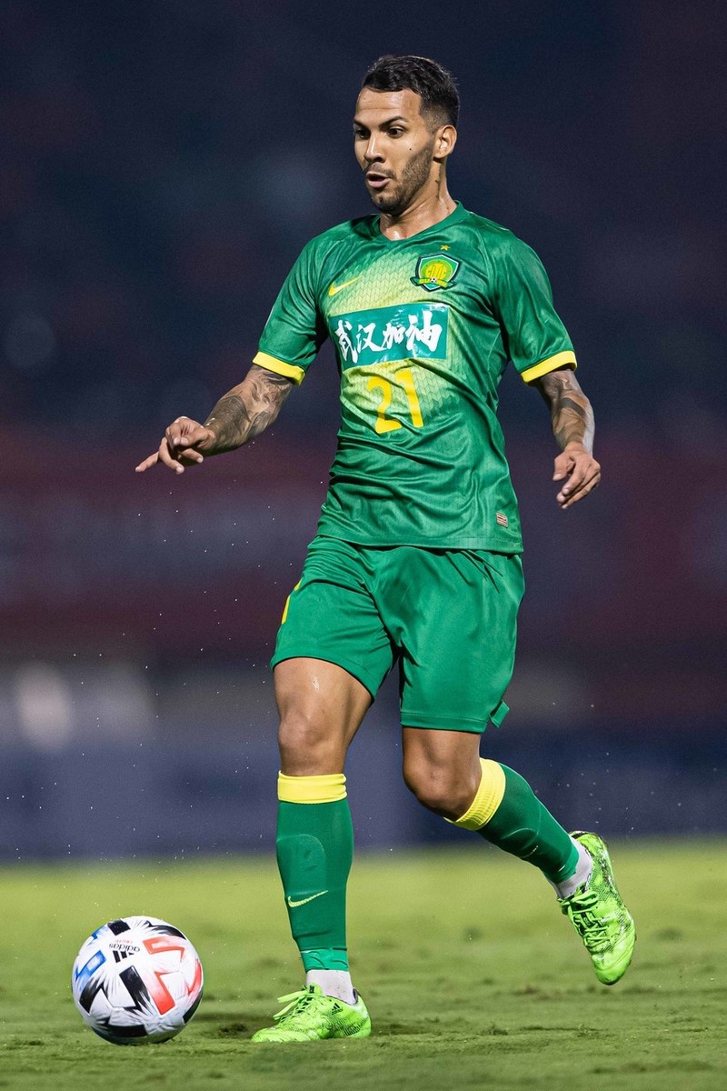 清莱联球员只怕国安的奥古斯托赛前嚣张言论被狂打脸