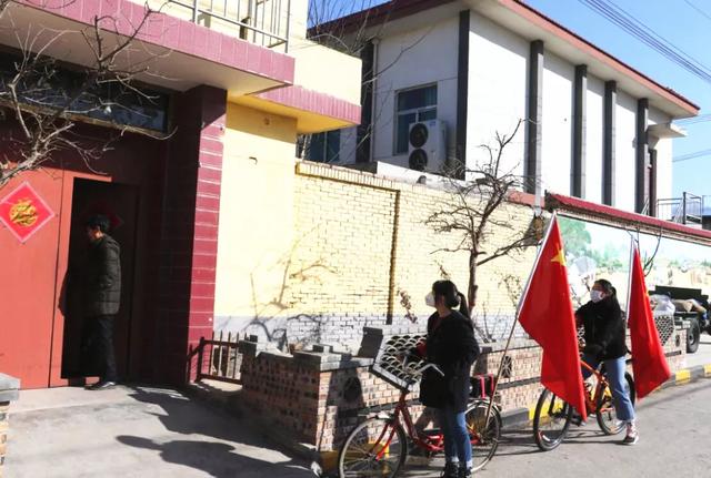 长安区子午街道疫情防控中的最美骑行者