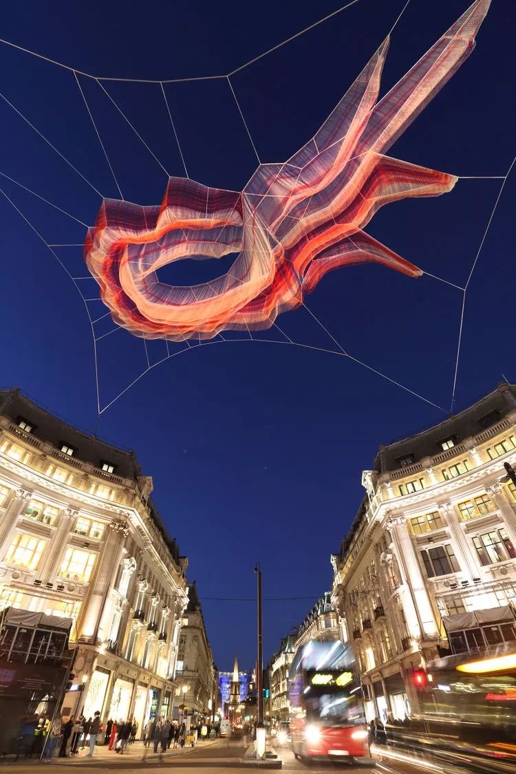 从未学过设计的她却用渔网惊艳世界