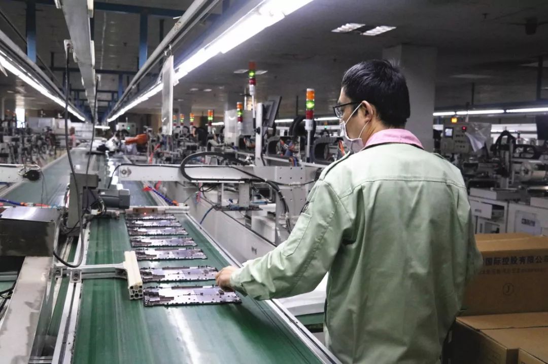 安全有序我区加快推进企业复工复产规上企业复工率超八成