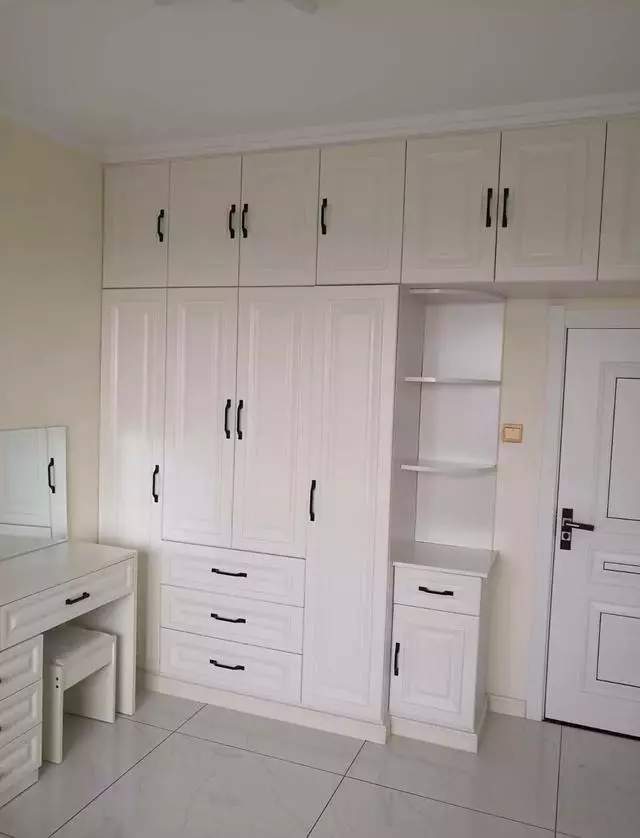 卧室吊柜要不要延长到门?听完老木工的话,才知道我家的做错了