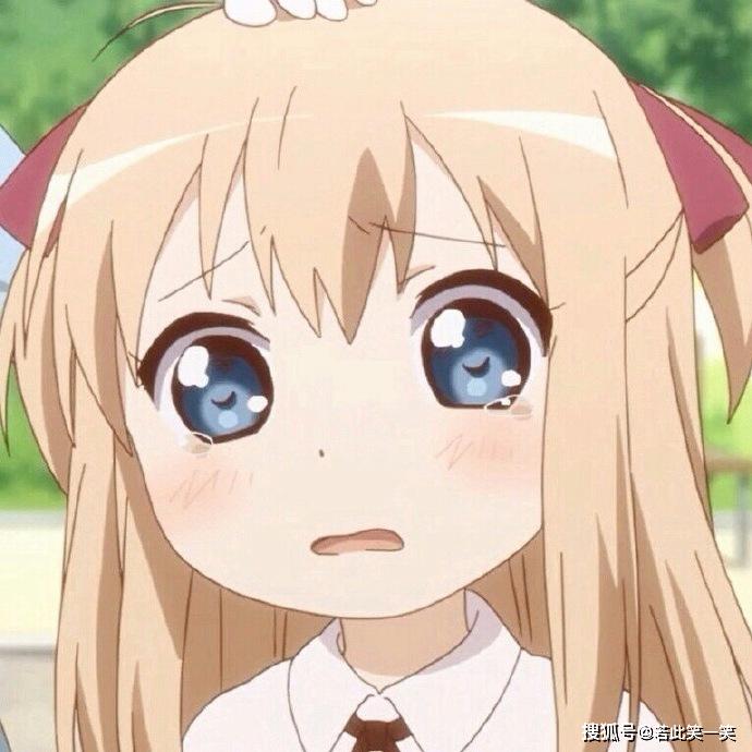 你经过我身旁像鹿穿过花岗风吹开一枝扶桑