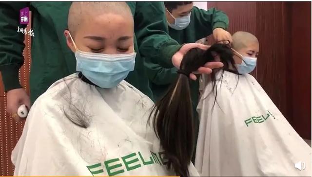 与其给白衣天使剃光头不如给她们准备好卫生巾