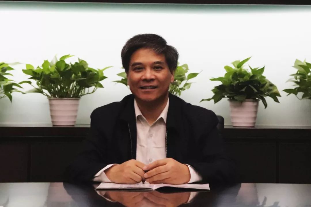 ﹏﹏﹏﹏无党派人士,副区长张雷是此次区新型冠状病毒感染的肺炎疫情