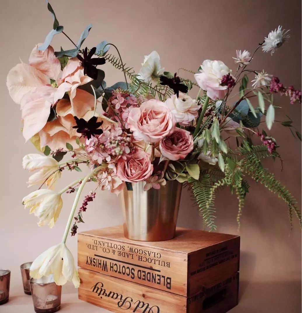 家居插花该如何配色_颜色