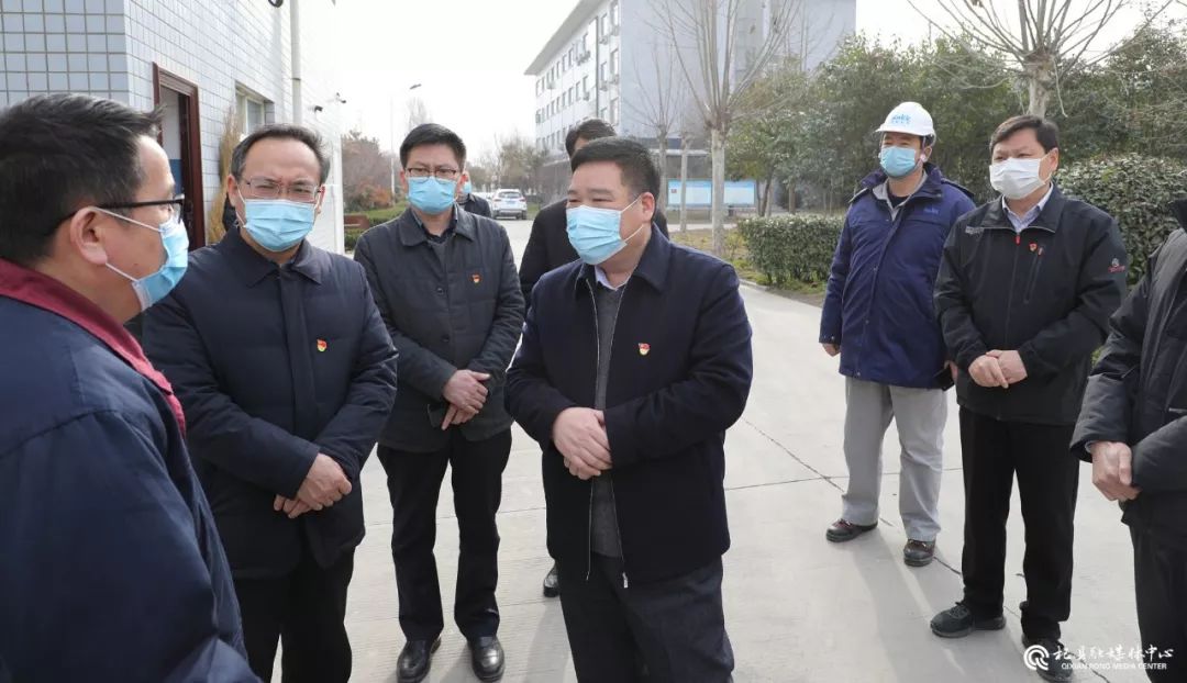 县委书记韩治群深入部分企业察看复工复产情况