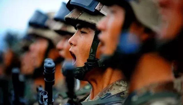 血性军人钢铁汉我是军人我为血性代言