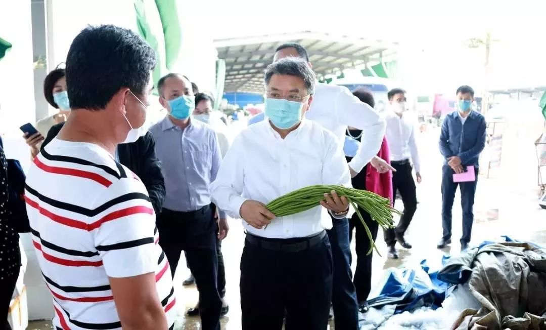 早在2月1日,省委常委,市委书记童道驰主持召开新型冠状病毒感染肺炎