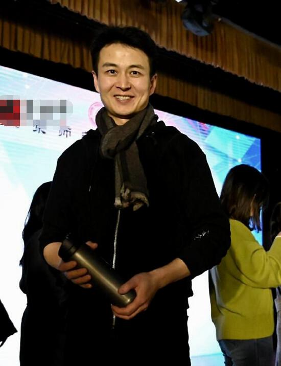 曾被扒酗酒痛骂女方,今二婚娶娇妻生活幸福_赵岭