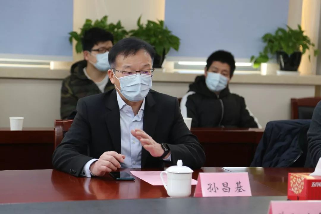 街企同心 共抗疫情——七百集团向广中路街道捐赠防疫物资_孙昌基