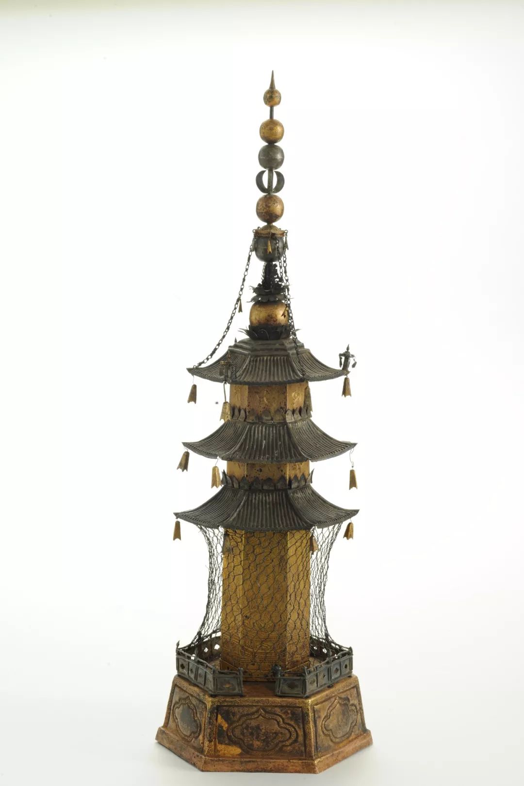 6厘米朝阳北塔天宫出土该塔为六角形三重檐式,第一层塔身六面分别錾刻