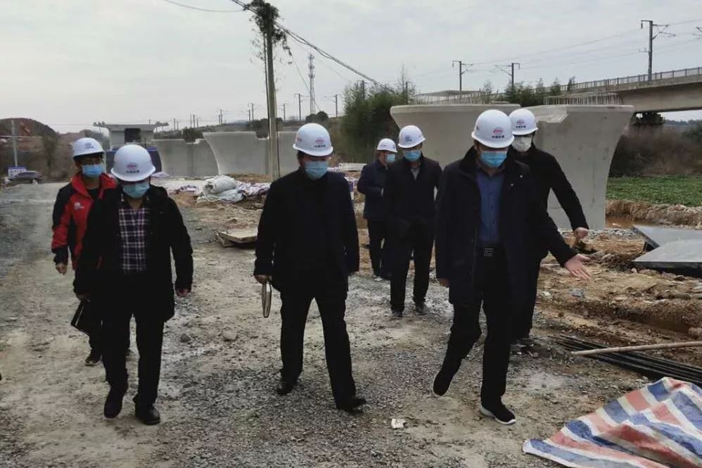 公司执行董事总经理杨兵到湖杭铁路项目检查指导疫情防控和复工复产
