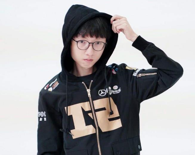 钻石野王麻辣香锅重回巅峰,王者1000点亮眼,粉丝建议复出