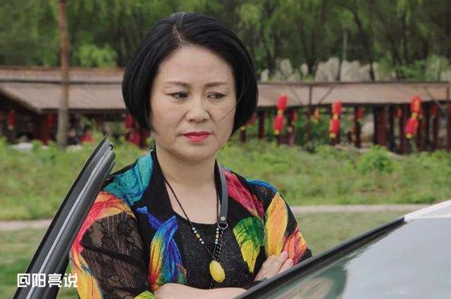 除了剧情上的槽点,今天阳亮要来吐槽一下剧中的角色,就是二柱子的老婆