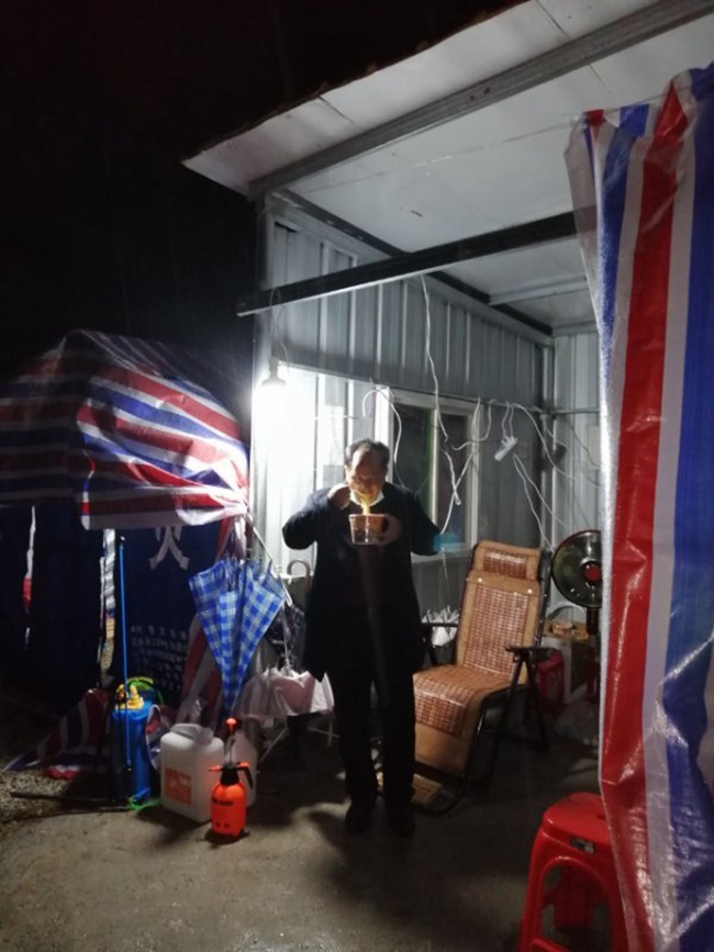 挺在疫情防控一线的政法干部卢永森我是党员我先上