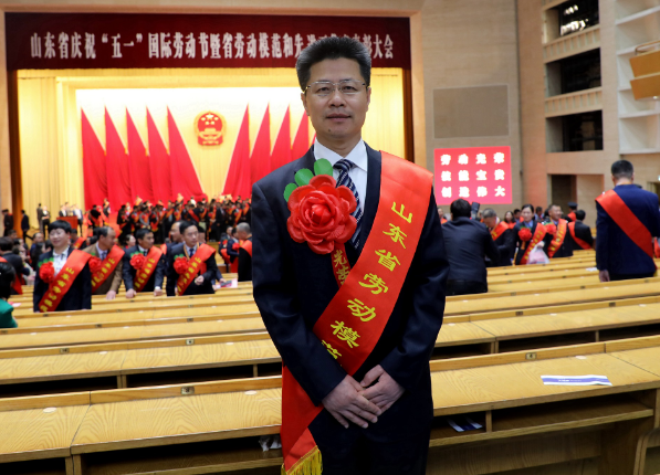 济南文旅集团董事长修春海 督导疫情慰问防疫志愿者