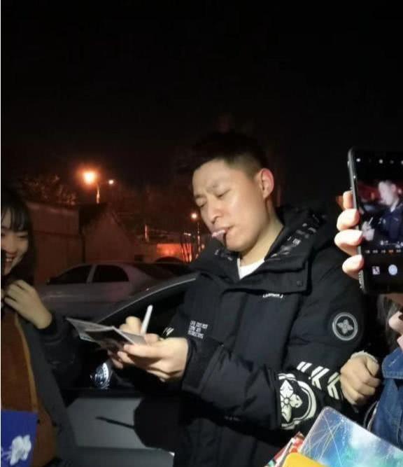 也是曹云金骂遍德云社唯独不敢说的社会人_李鹤东