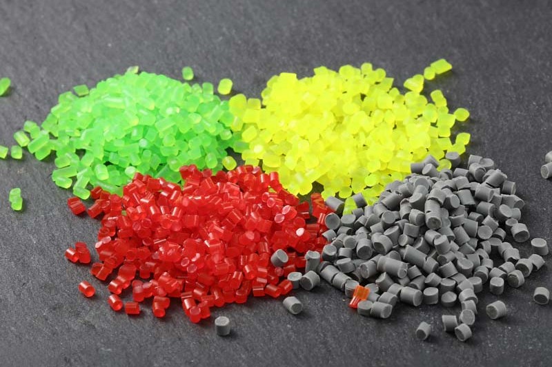 tpr原料多少钱,高透明的肯定要比本色tpr更贵