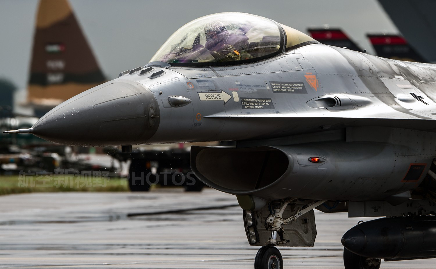 第三代轻型战斗机美图,f-16一枝独秀