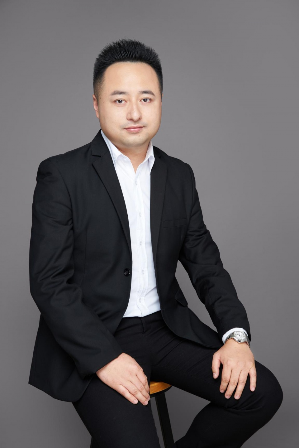 李继华:花团锦簇里诠释自然浪漫