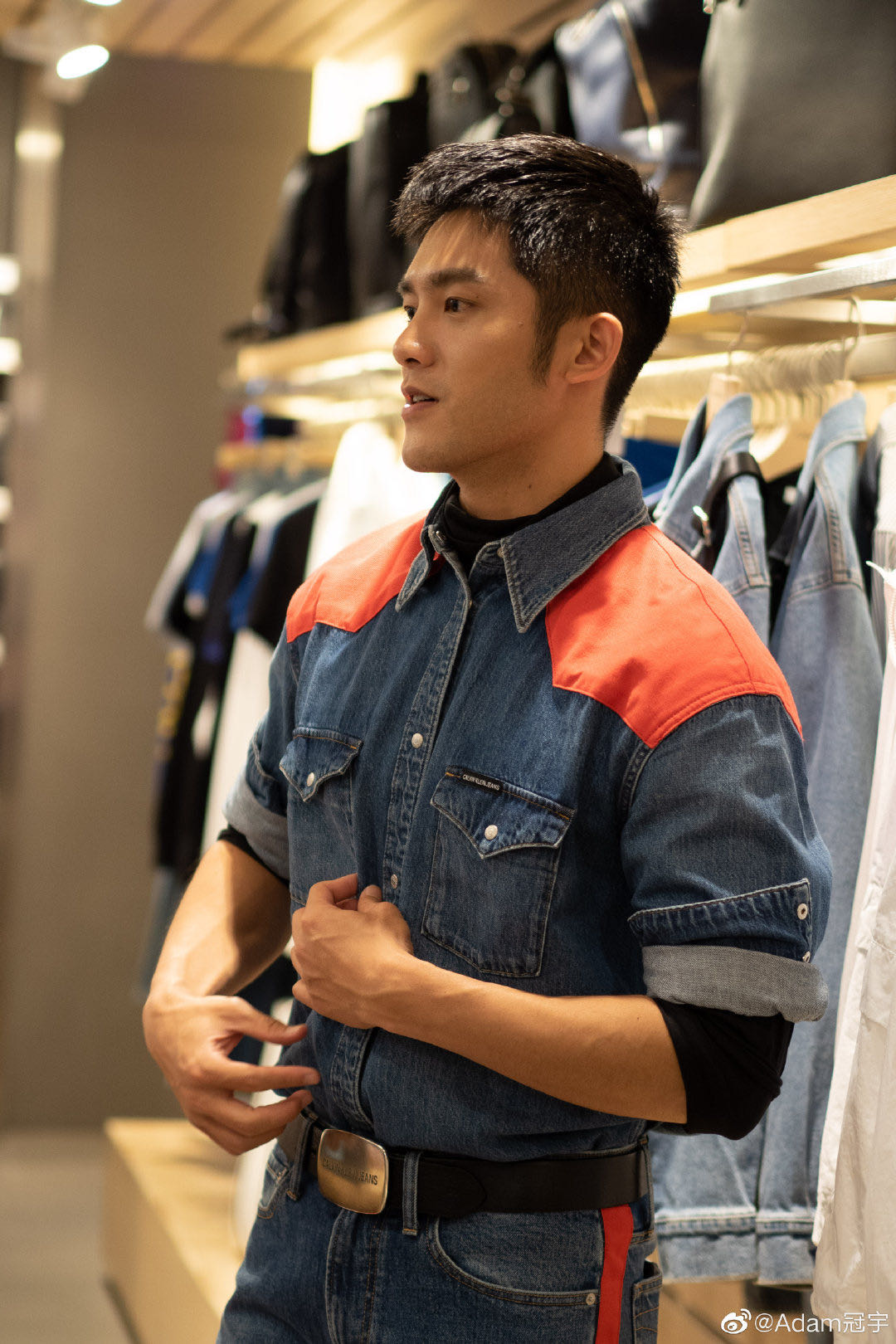 台湾新晋人气肌肉男神,优秀的身材万里挑一_@adam