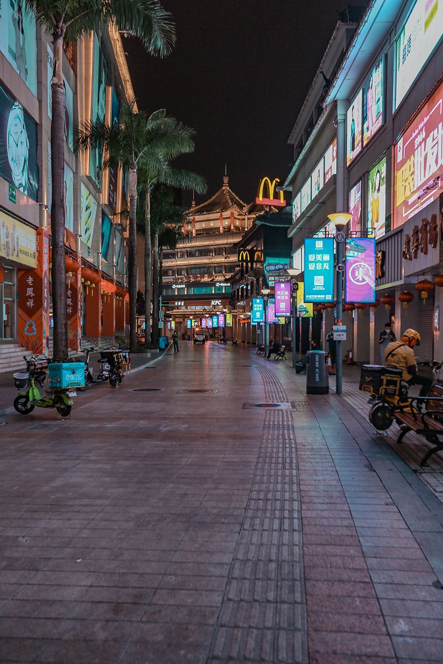 东门步行街//街道越发安静的福田cbd/那个人流不息繁华的深圳还未苏醒