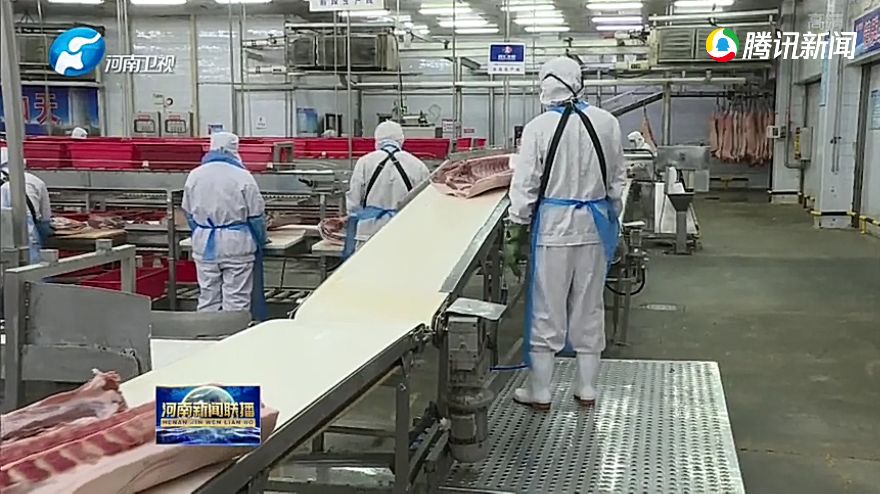郑州三全食品公司五条生产线已经全部开足马力在加班加点地生产,每天