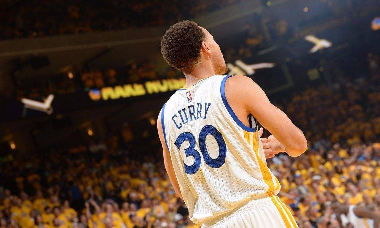 8,史蒂芬库里:在这个榜单上的很多人都已经退役甚至离世,甚至是职业