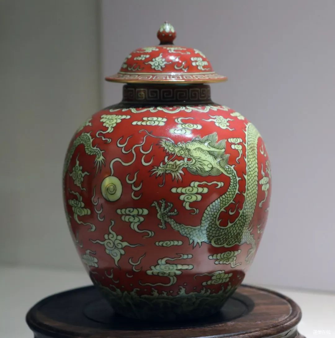 深远影响——后仿嘉靖朝瓷器白瓷绿彩红地黄彩;黄地红彩红绿彩五彩