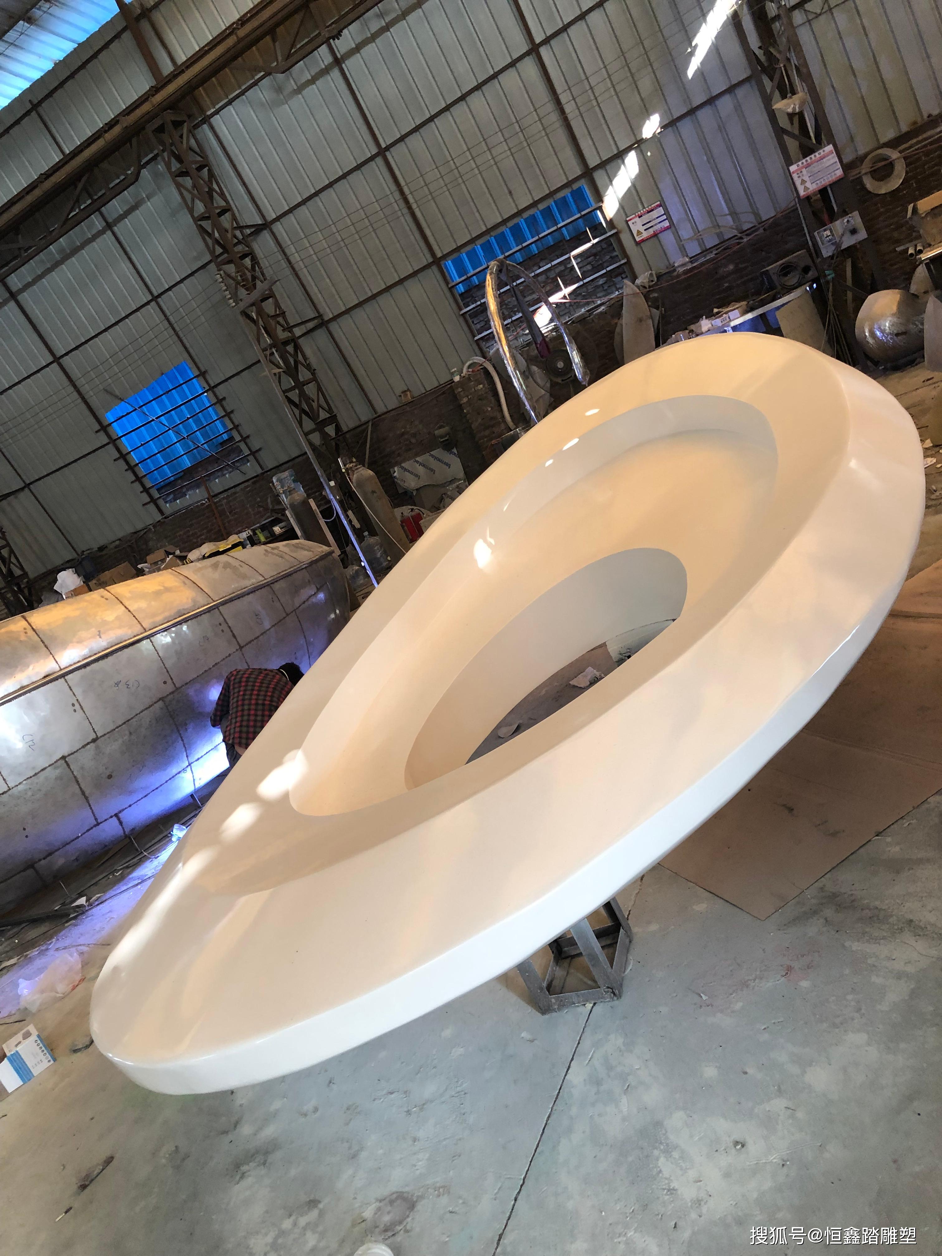 现代工艺中不锈钢树池是如何取代其它材质的