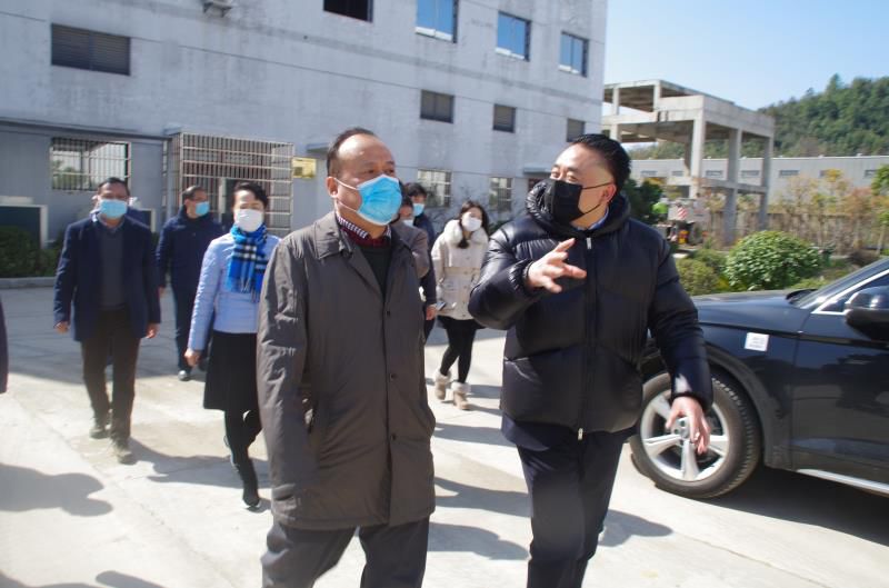 昌江区委书记罗璇,区委副书记,区长朱仕木,区委常委,副区长余刚,区工