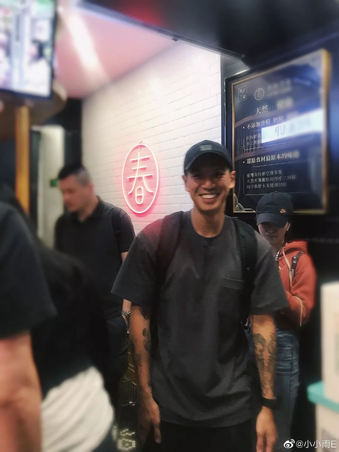 专访王信凯我最爱黑面白底的球鞋