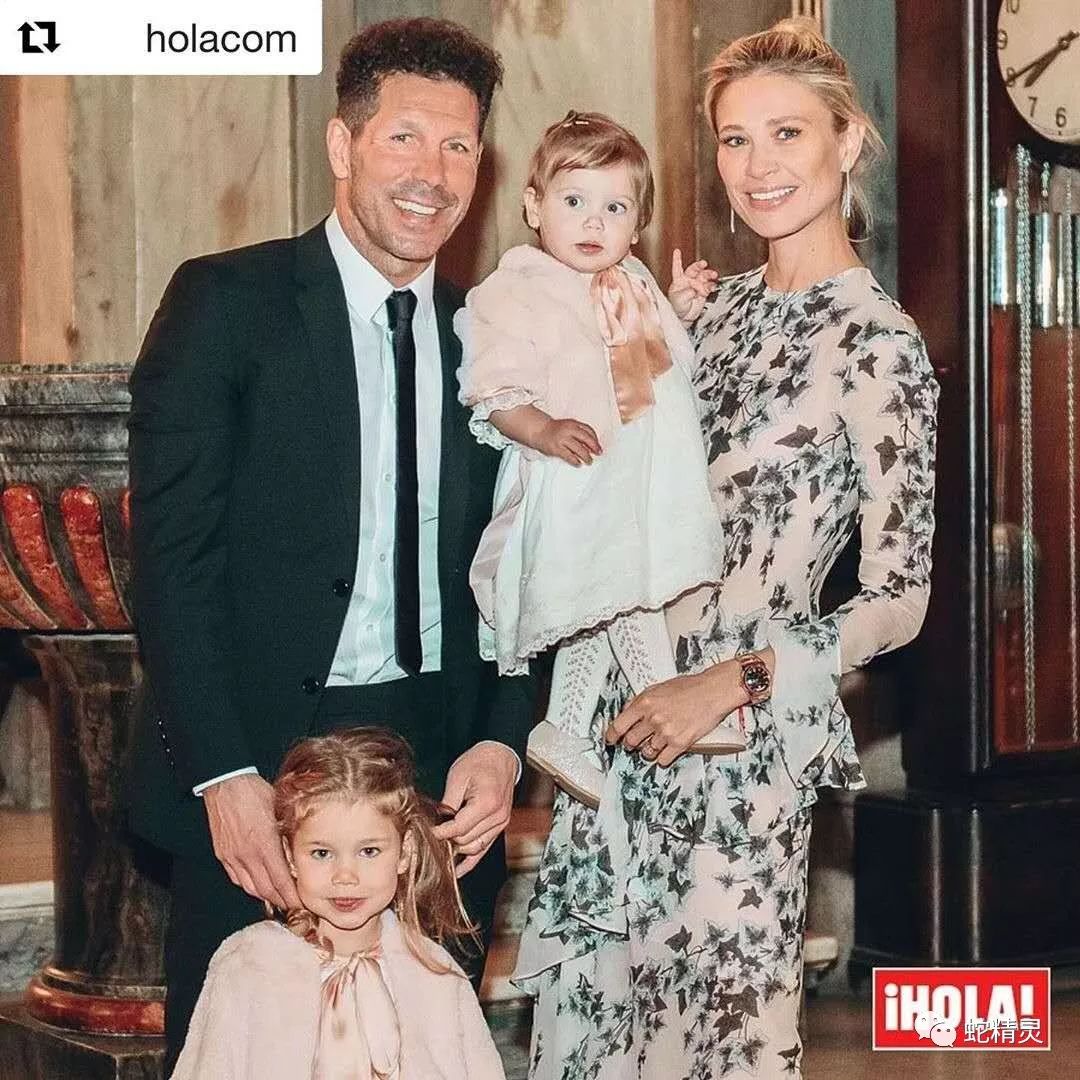 ▼齐沃老婆流言蜚语74罗体:除了默滕斯和吉鲁以外,维尔通亨也是国米